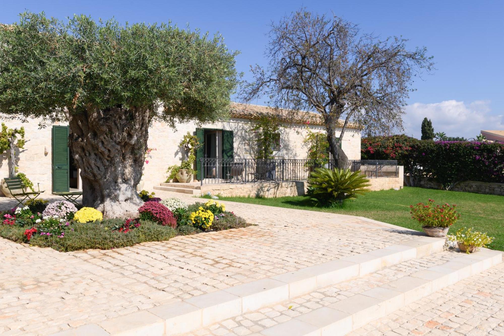 Poggio Leano Boutique Hotel Donnalucata  Exterior photo